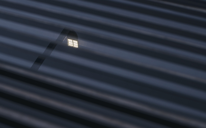 LED_street_light_abstract_reflection.jpg