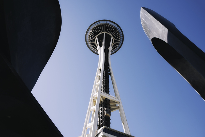 Seattle_Space_Needle_Sculpture.jpg